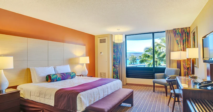 hilo-hawaiian-hotel-superior or ocean front with king-940x470-01 on the 3rd floor